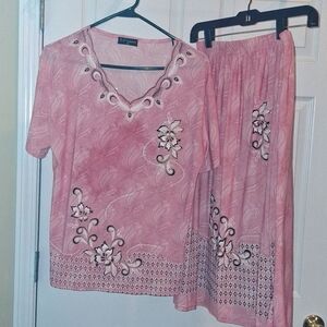 Womens 2 piece Skirt and Top